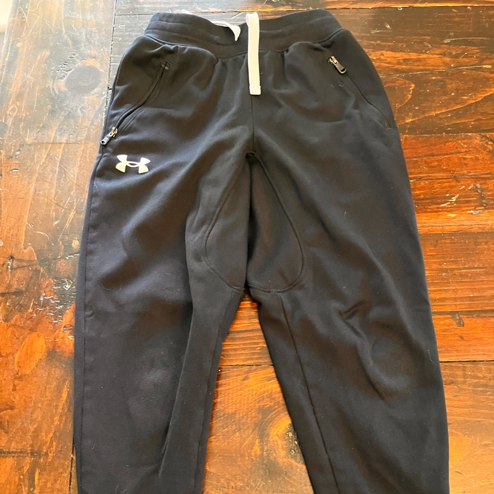 Black youth under armour jogger.